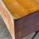 Bureau quatre tiroirs 1960 sur pieds tubulaires chromes