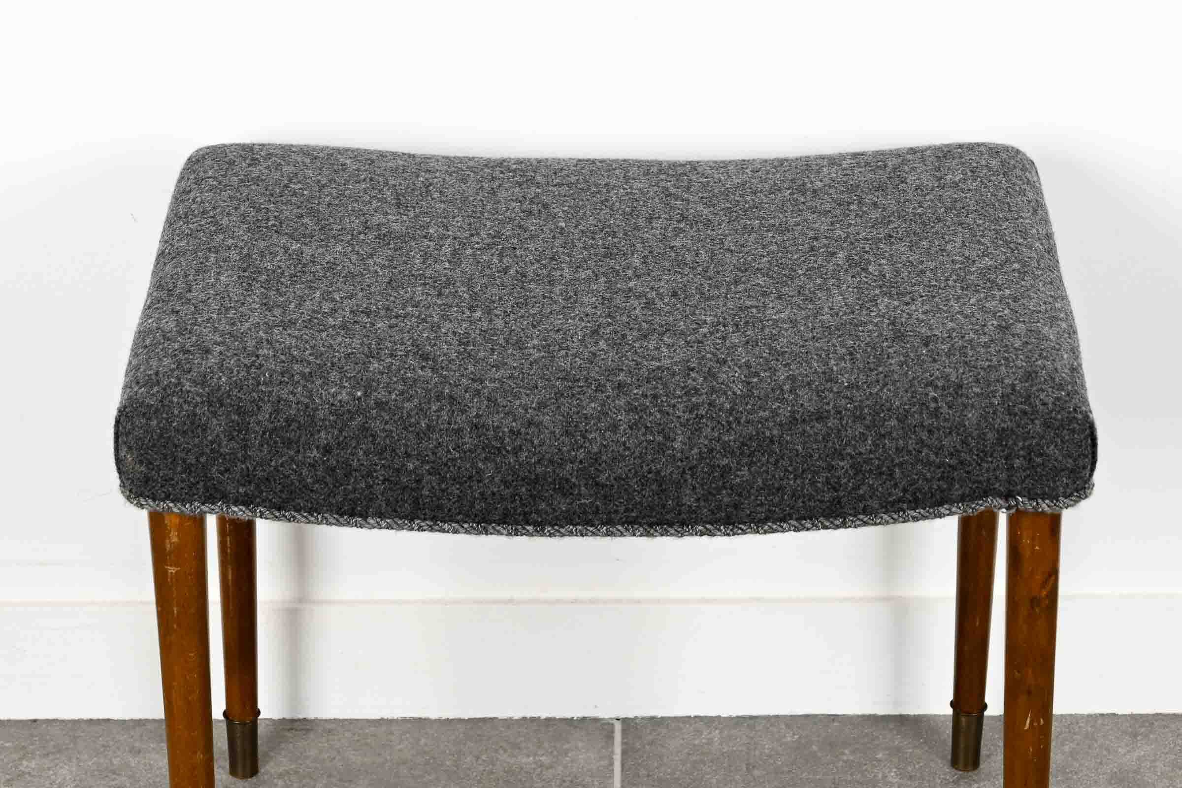 2 vintage footrests with wool seat