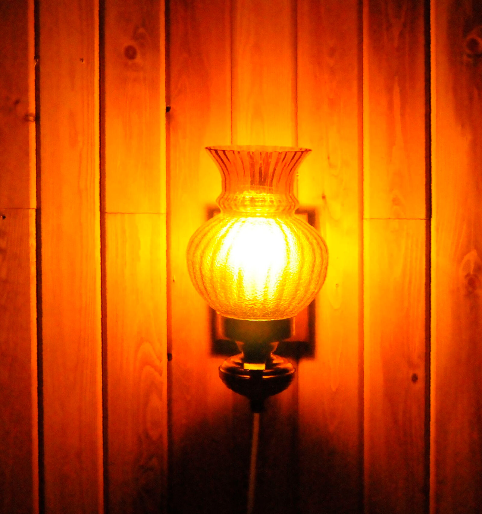 Scandinavian Vintage Wall Lamp