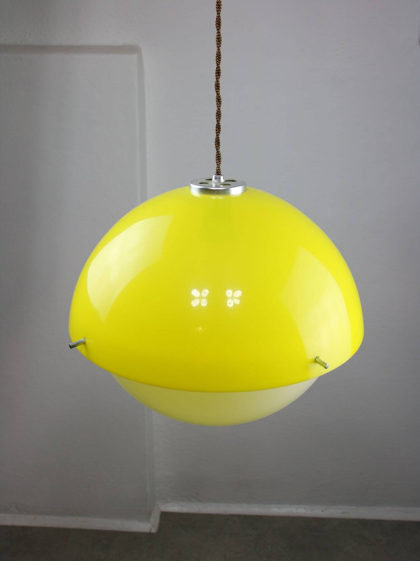 Italian Space Age Yellow Plexiglass Pendant Lamp, 1970s