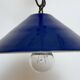 Lampe suspendue industrielle en émail bleu britannique, années 1950