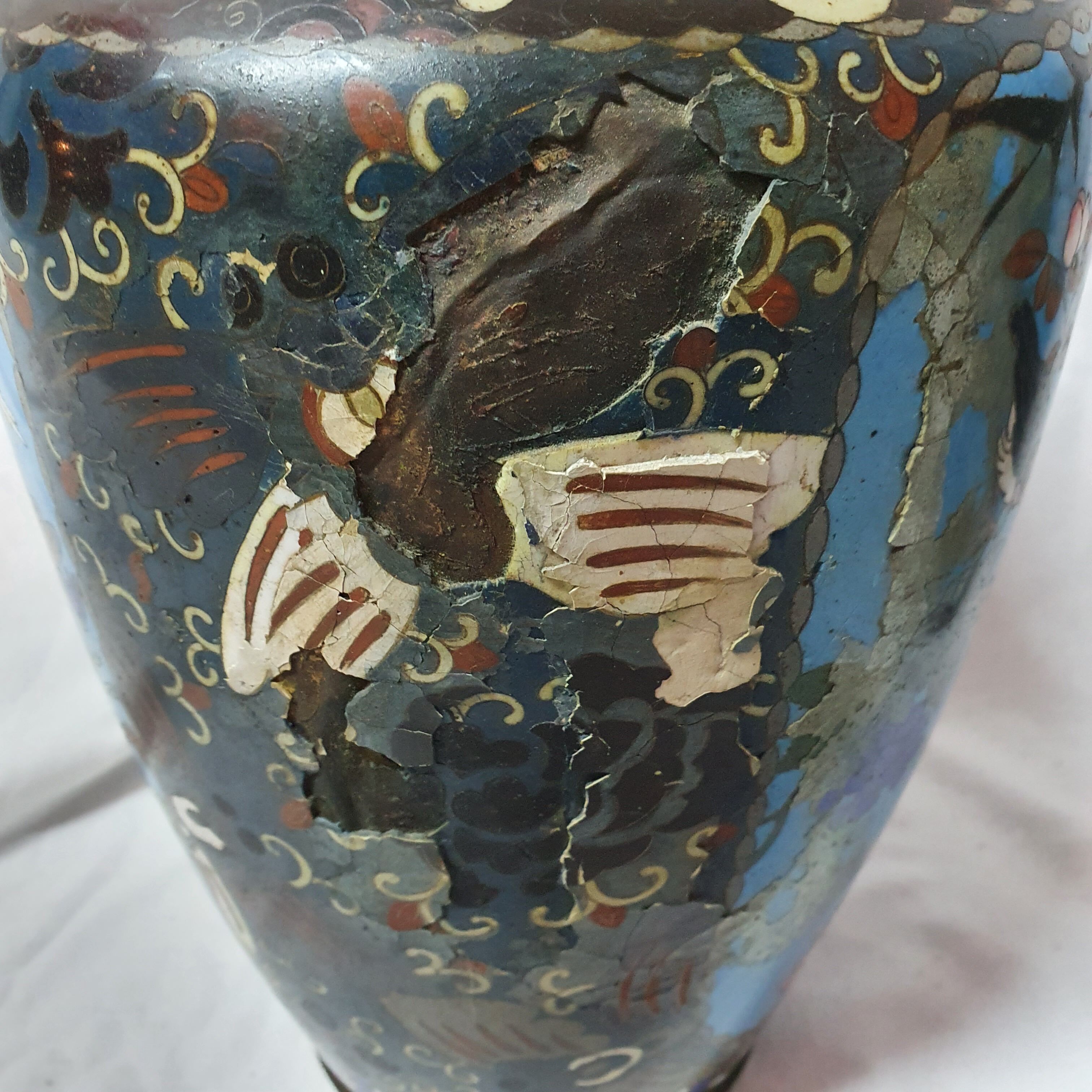 Paire de vases Chine 19ème cloisonnés