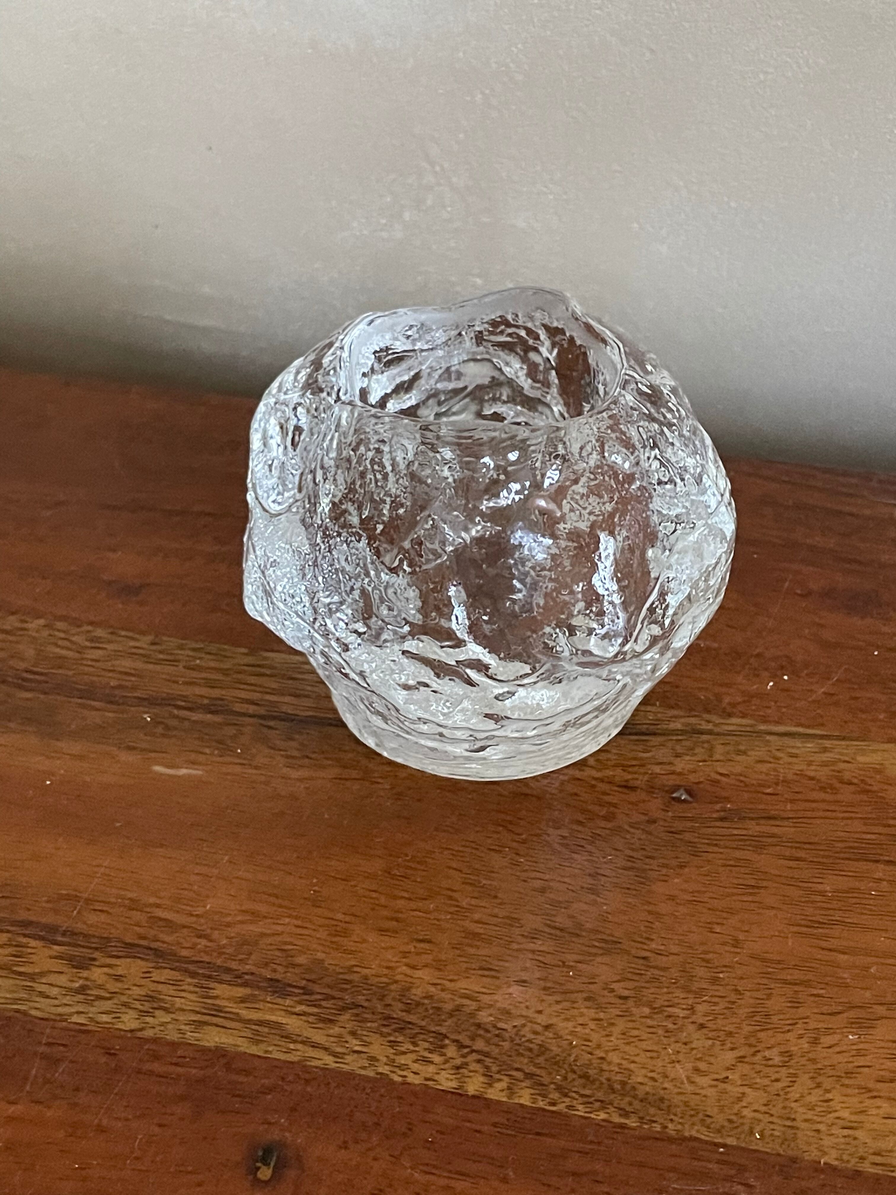 Bubbled glass photophore