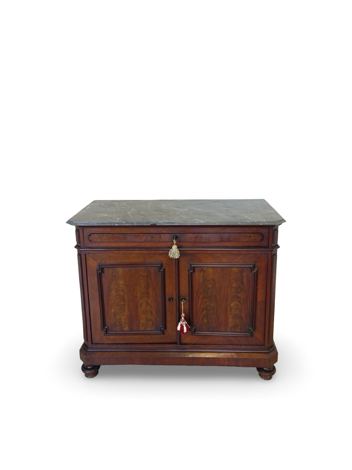 Commode Umbertino en acajou et noyer, 19e siècle.