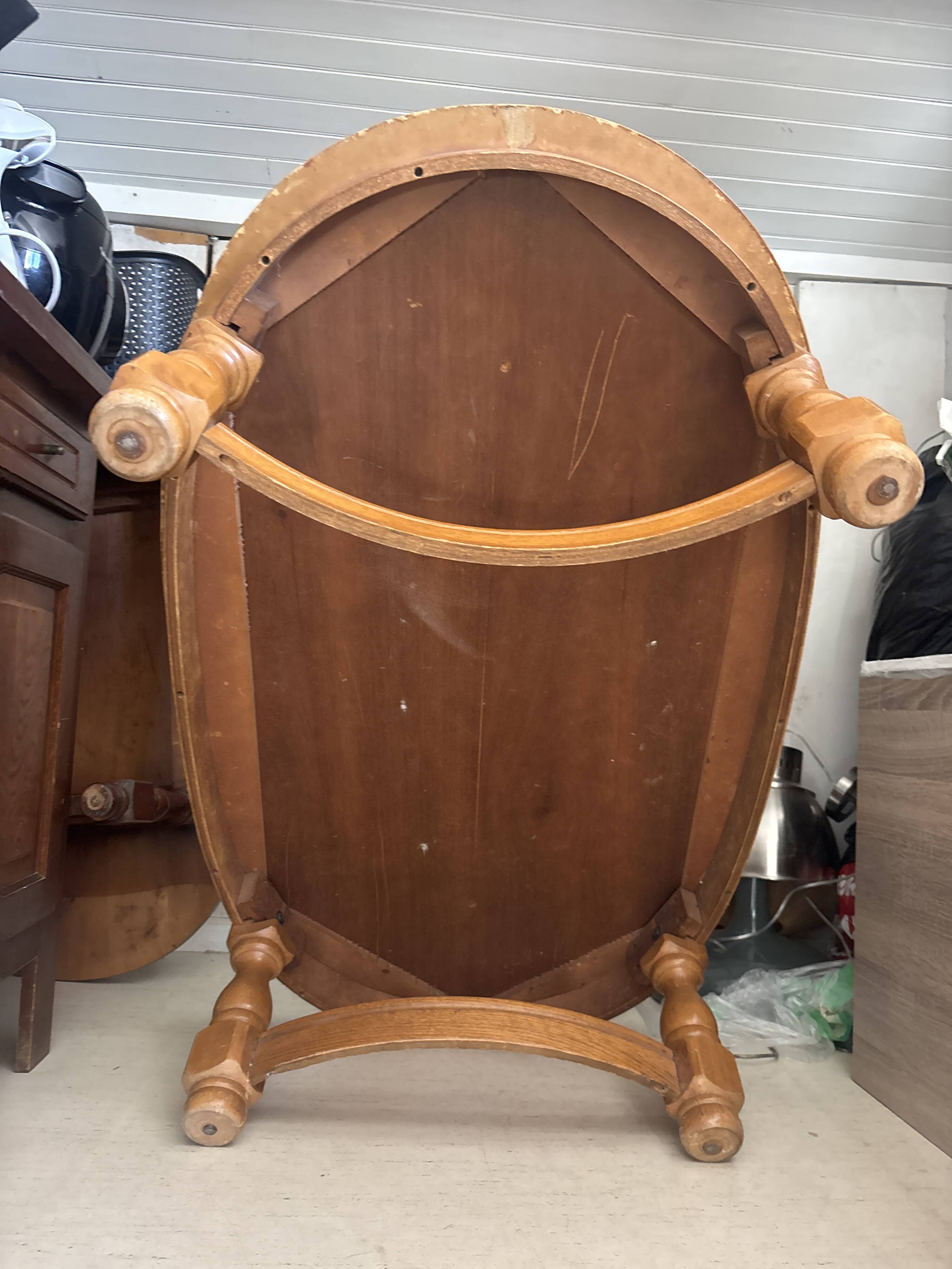 Table ovale vintage en bois