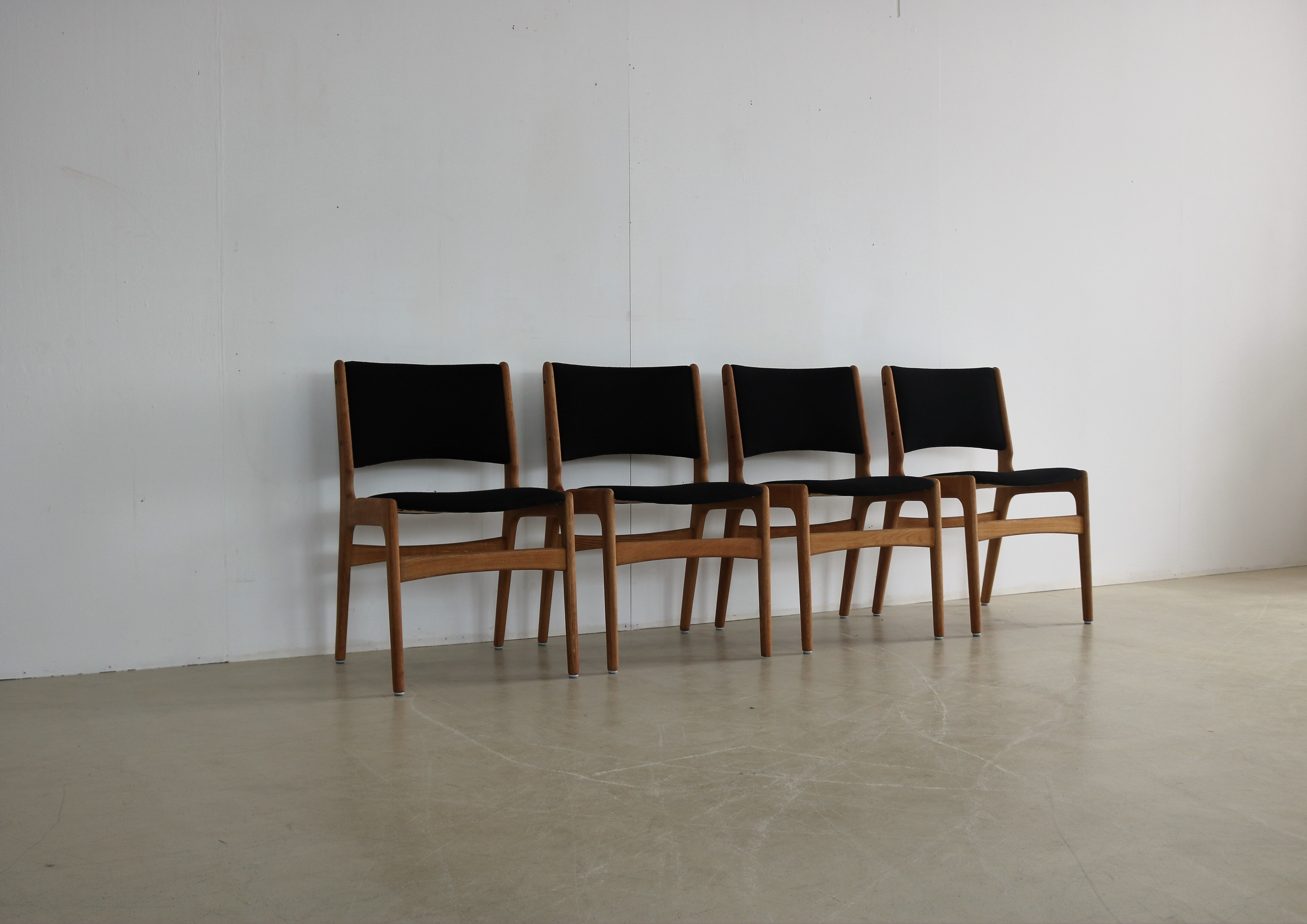 Set of 4 dining room chairs, 60s in oak