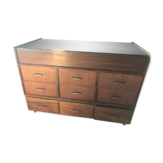 Trading counter
