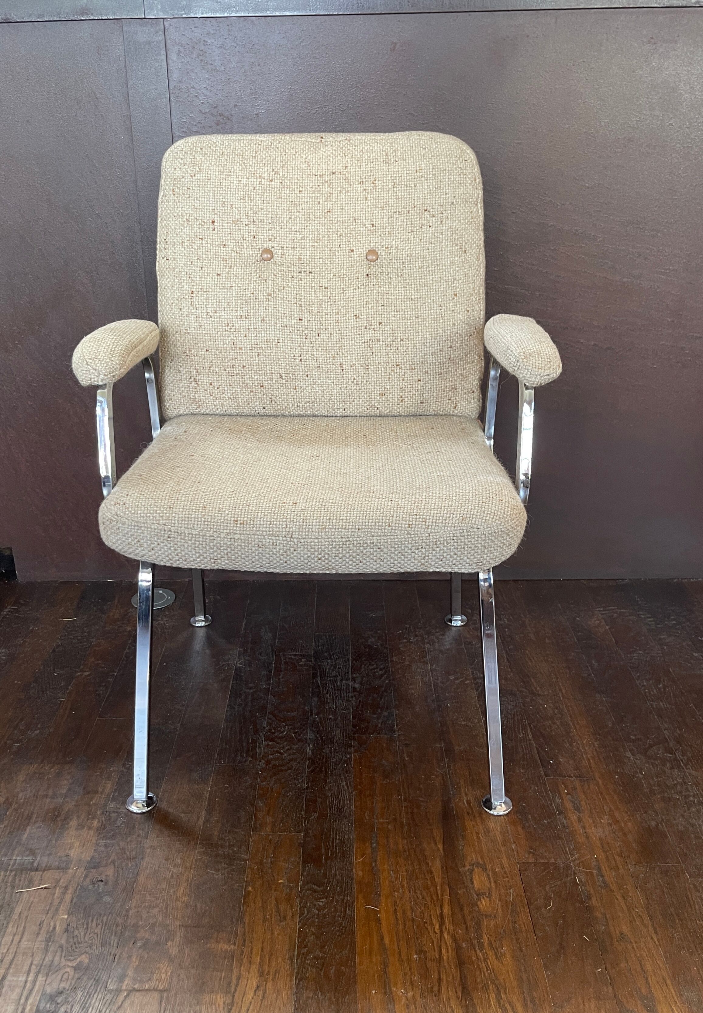 Fauteuil en tissus et métal chromé des années 70/80