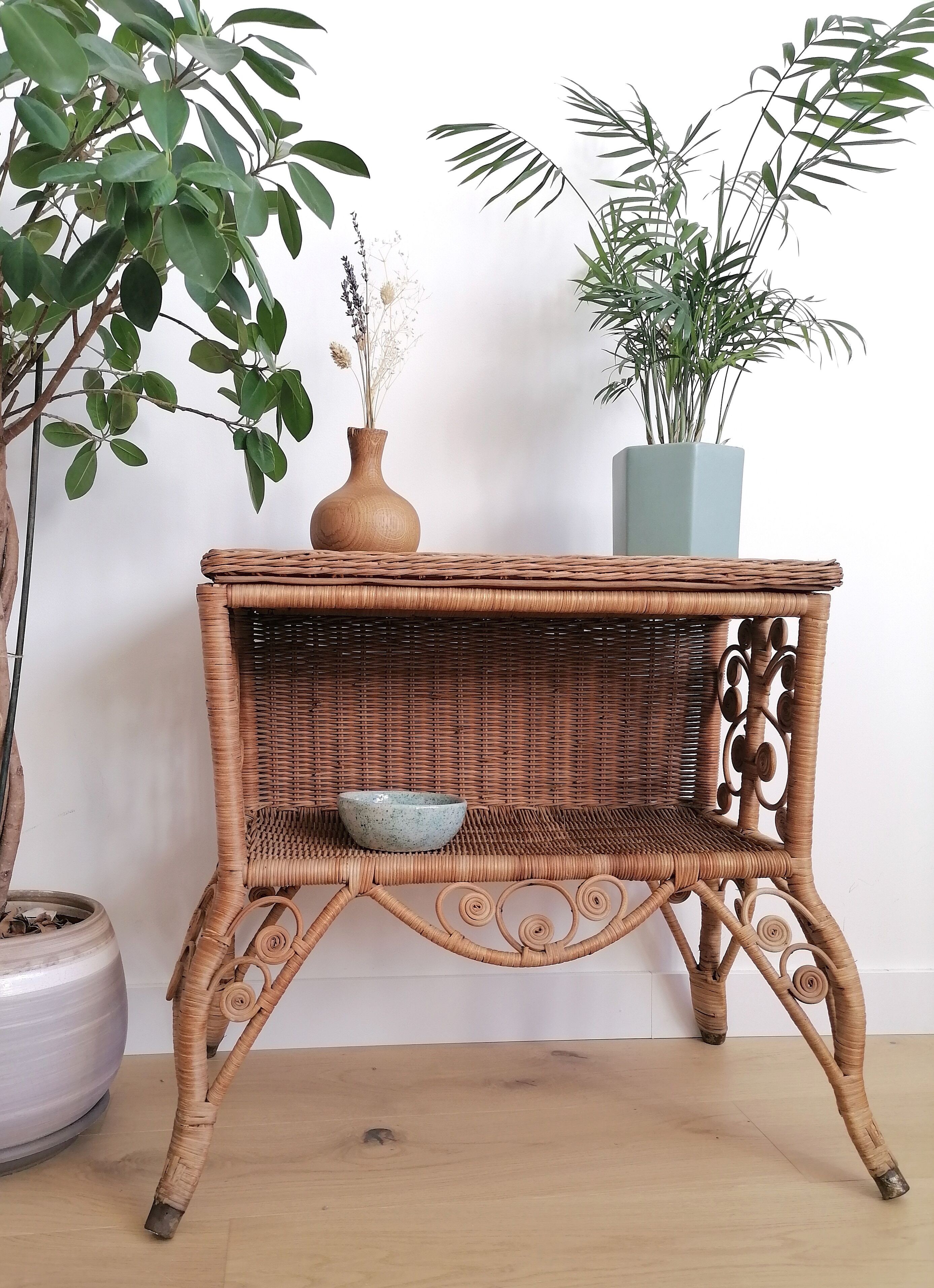 Vintage rattan bedside table "peacock"