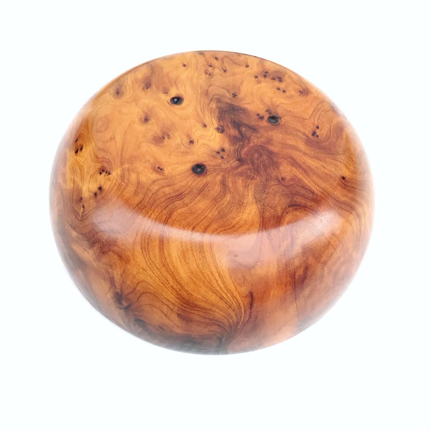 Lot of three precious wooden cups of thuya