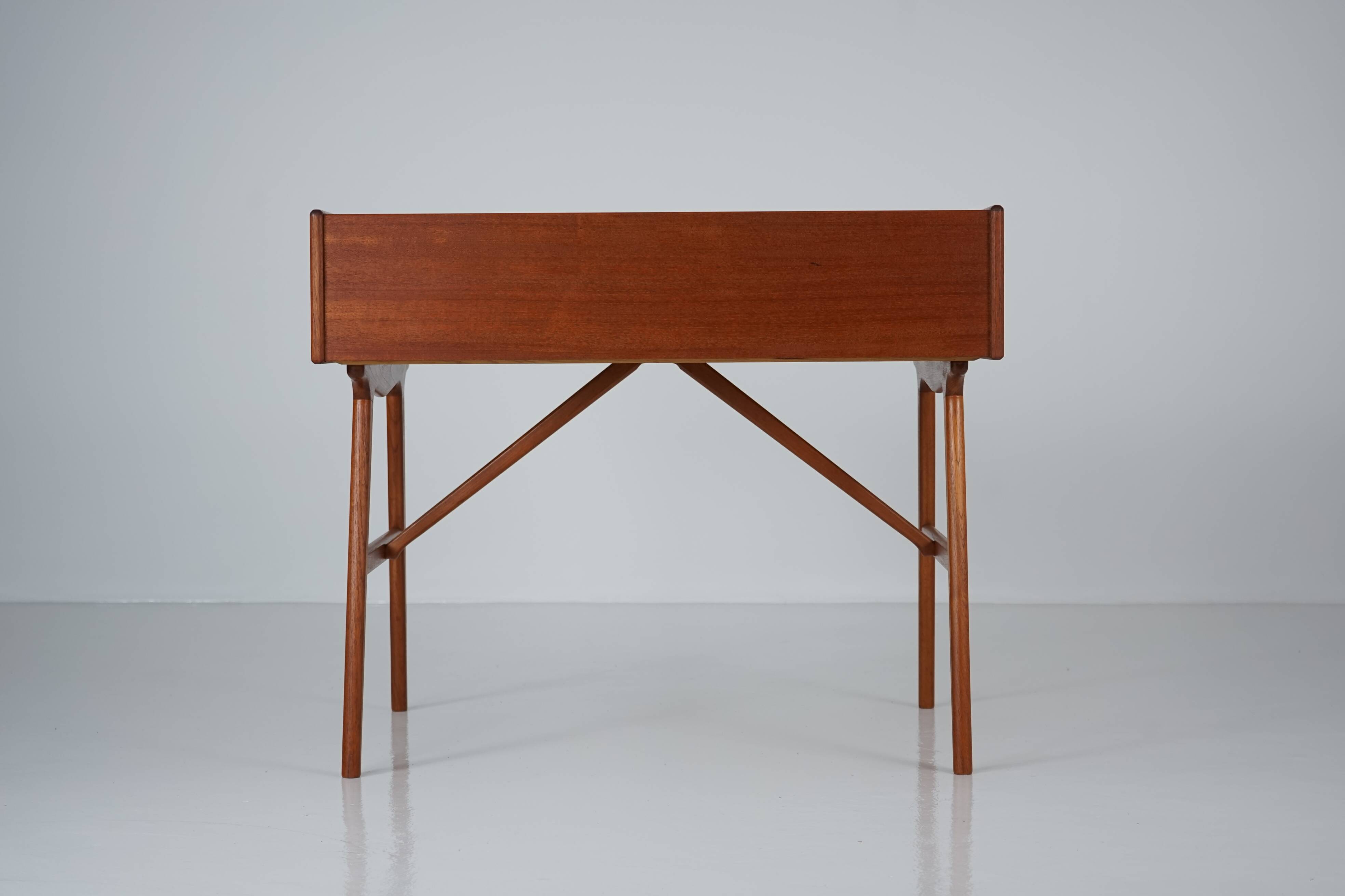 Danish teak desk, Model 64, by Arne Wahl Iversen for Vinde Møbelfabrik, 196