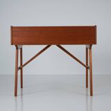 Danish teak desk, Model 64, by Arne Wahl Iversen for Vinde Møbelfabrik, 196
