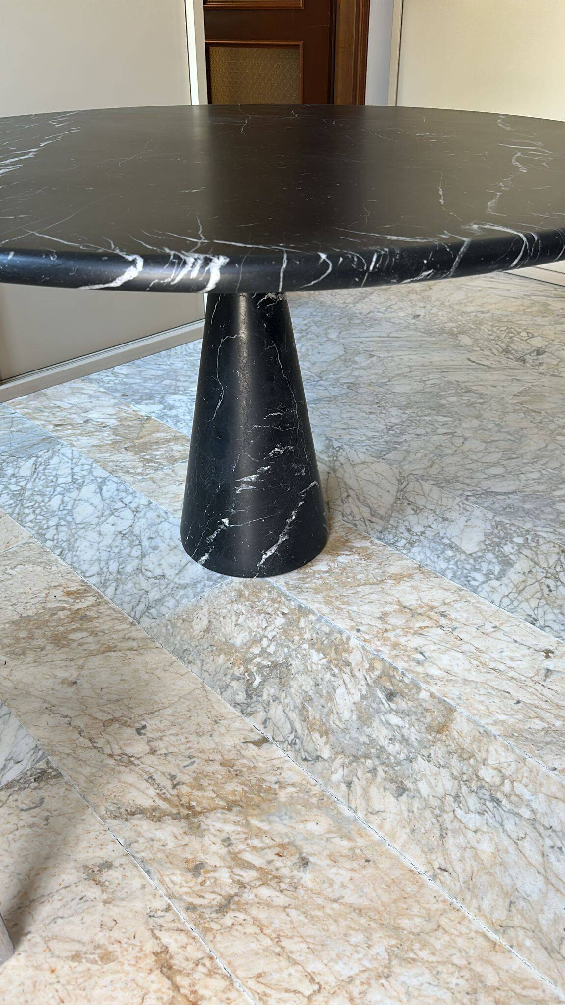Angelo Mangiarotti M1 dining table Nero Marquina marble 130cm