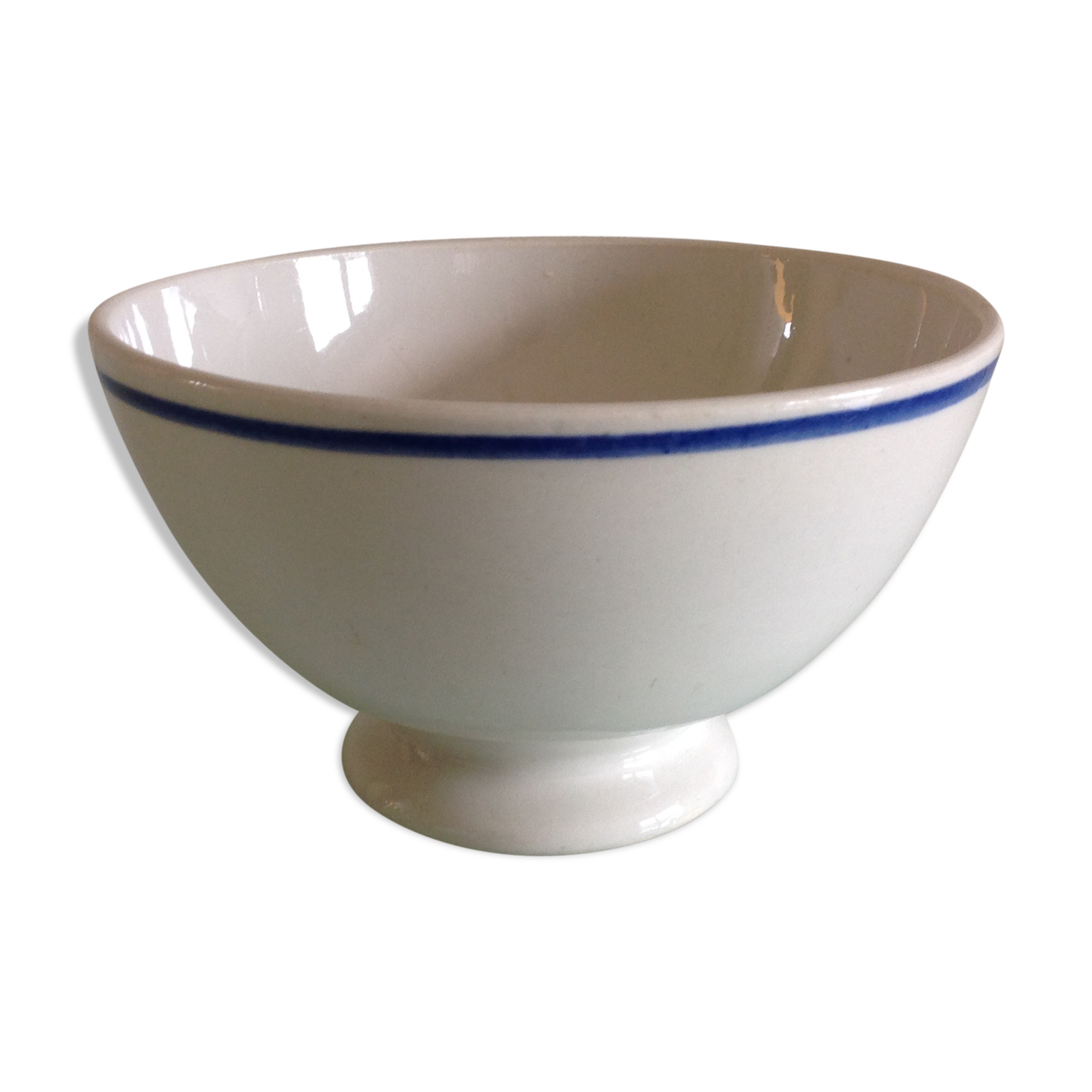 Old white bowl with blue gien porcelain eder