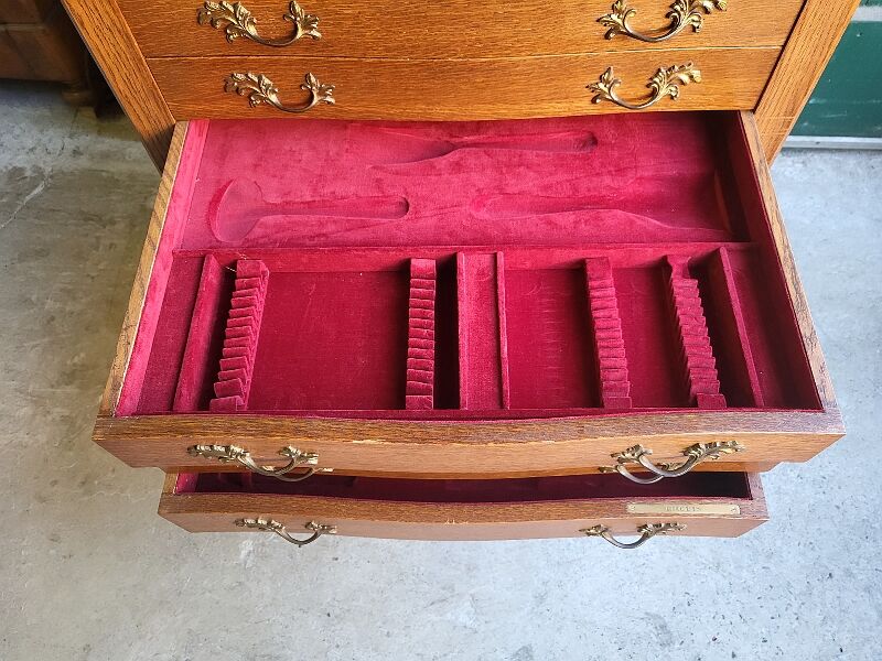 Cutlery furniture of the brand Ercuis in veneer oak