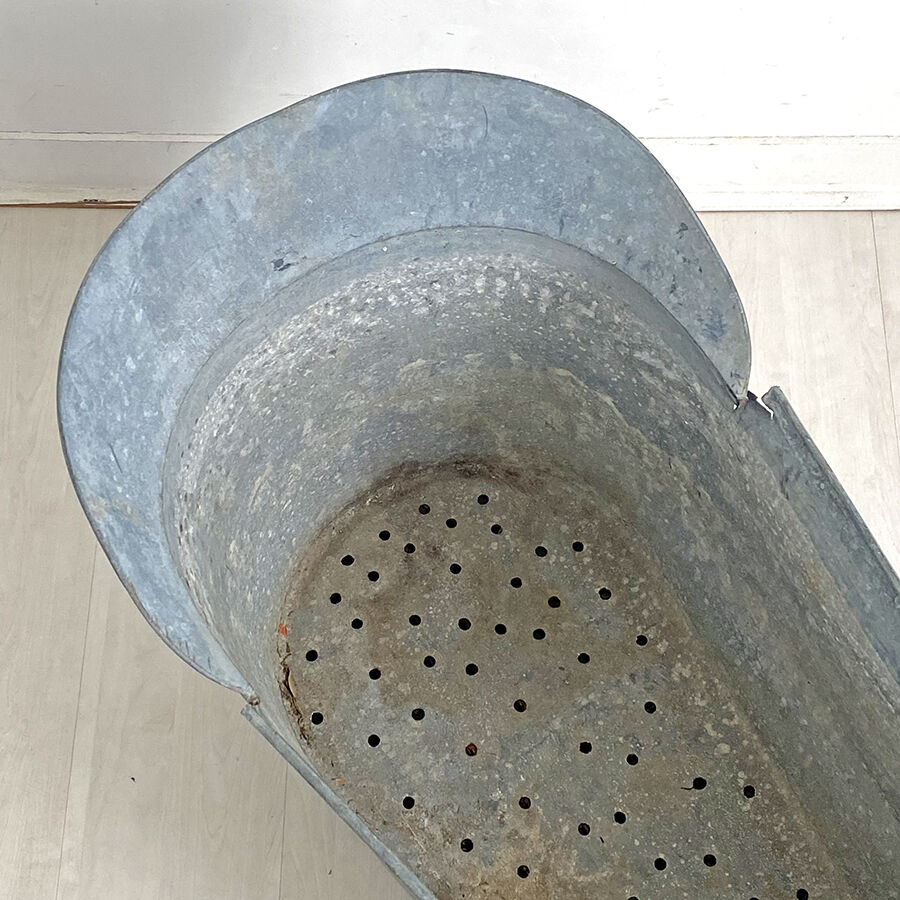 Vintage zinc basin 1940