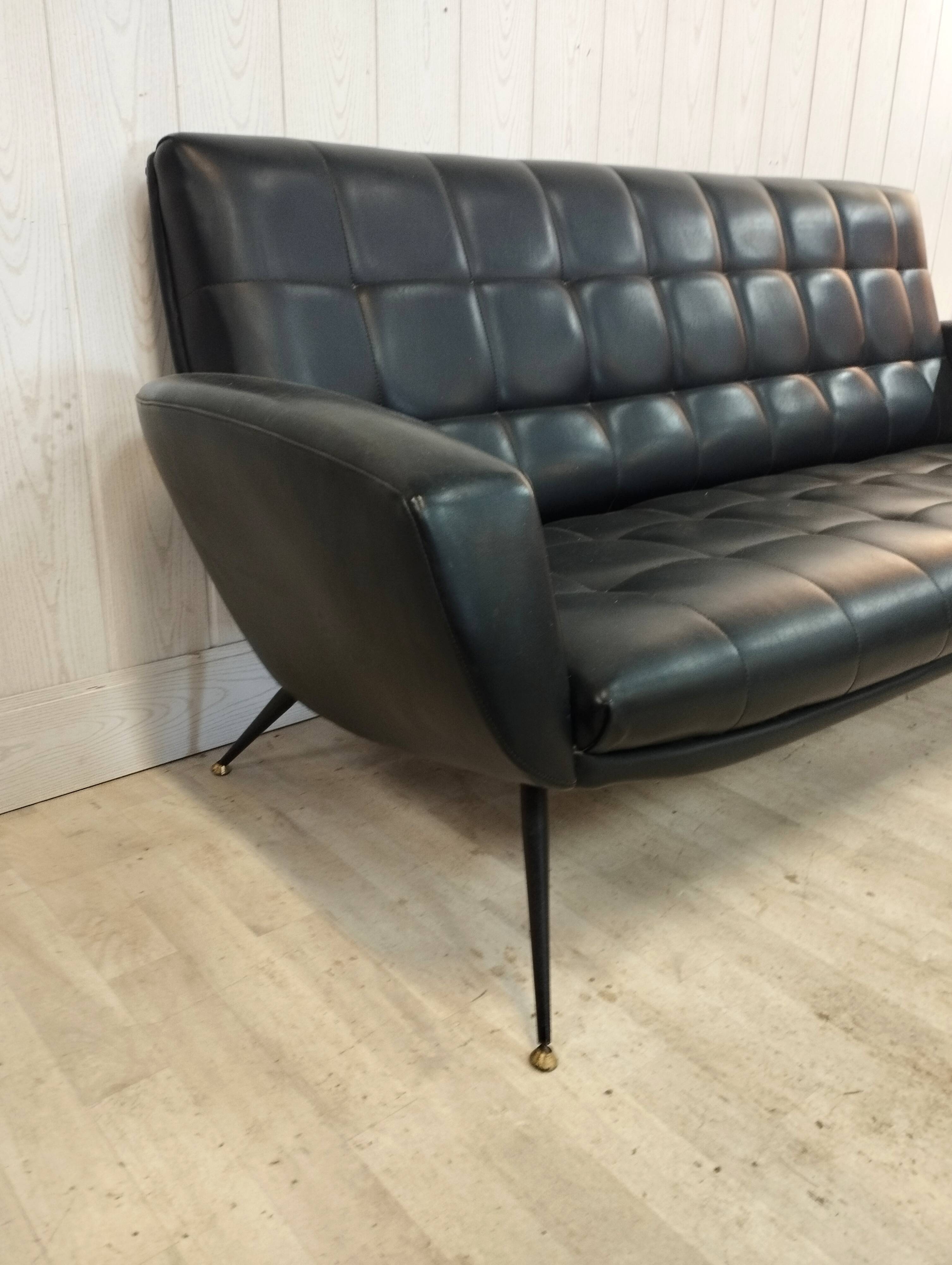 3-seater sofa and 2 vintage armchairs feet compass