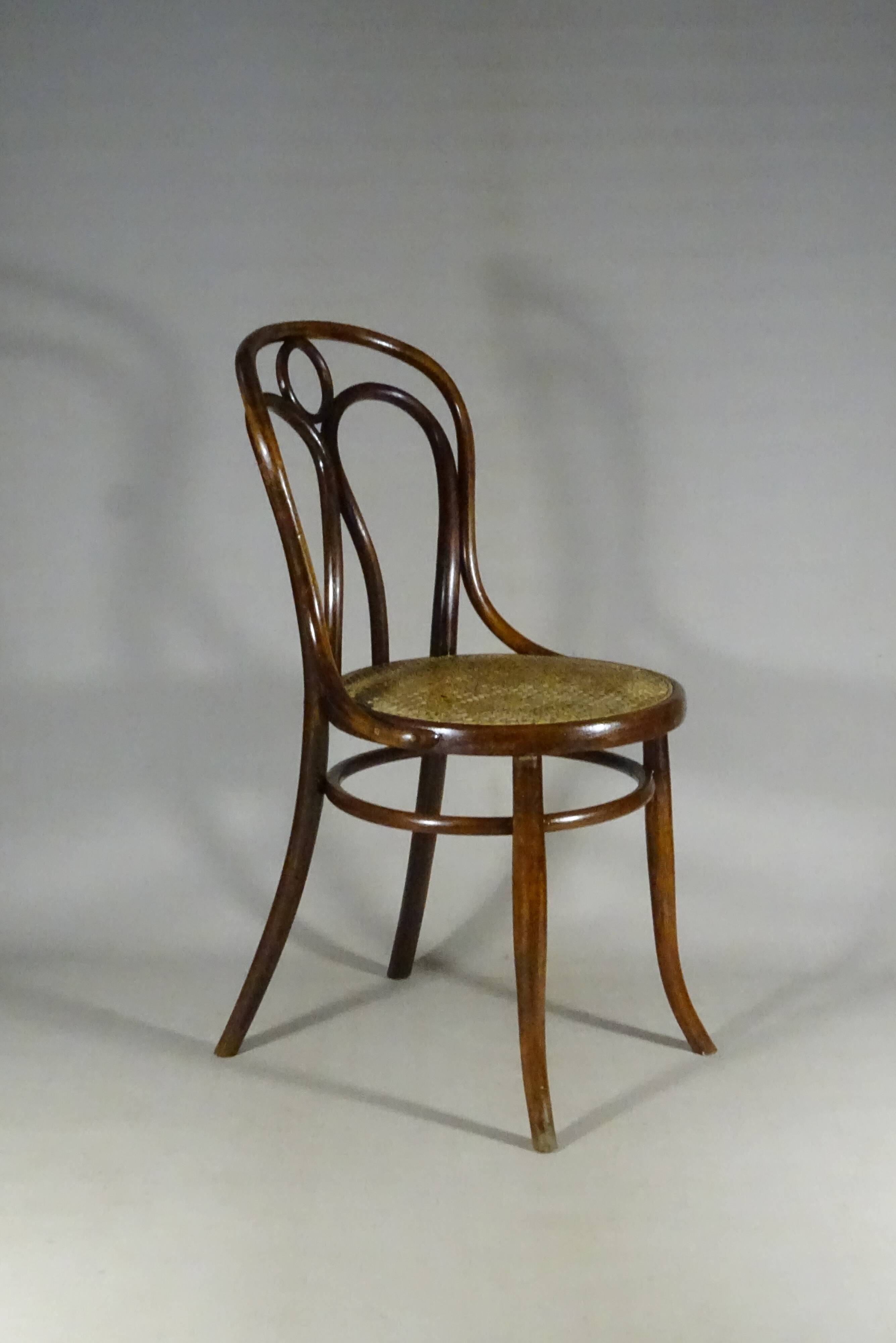 Chaise bistro UNGVAR N°34 no Thonet, bentwood