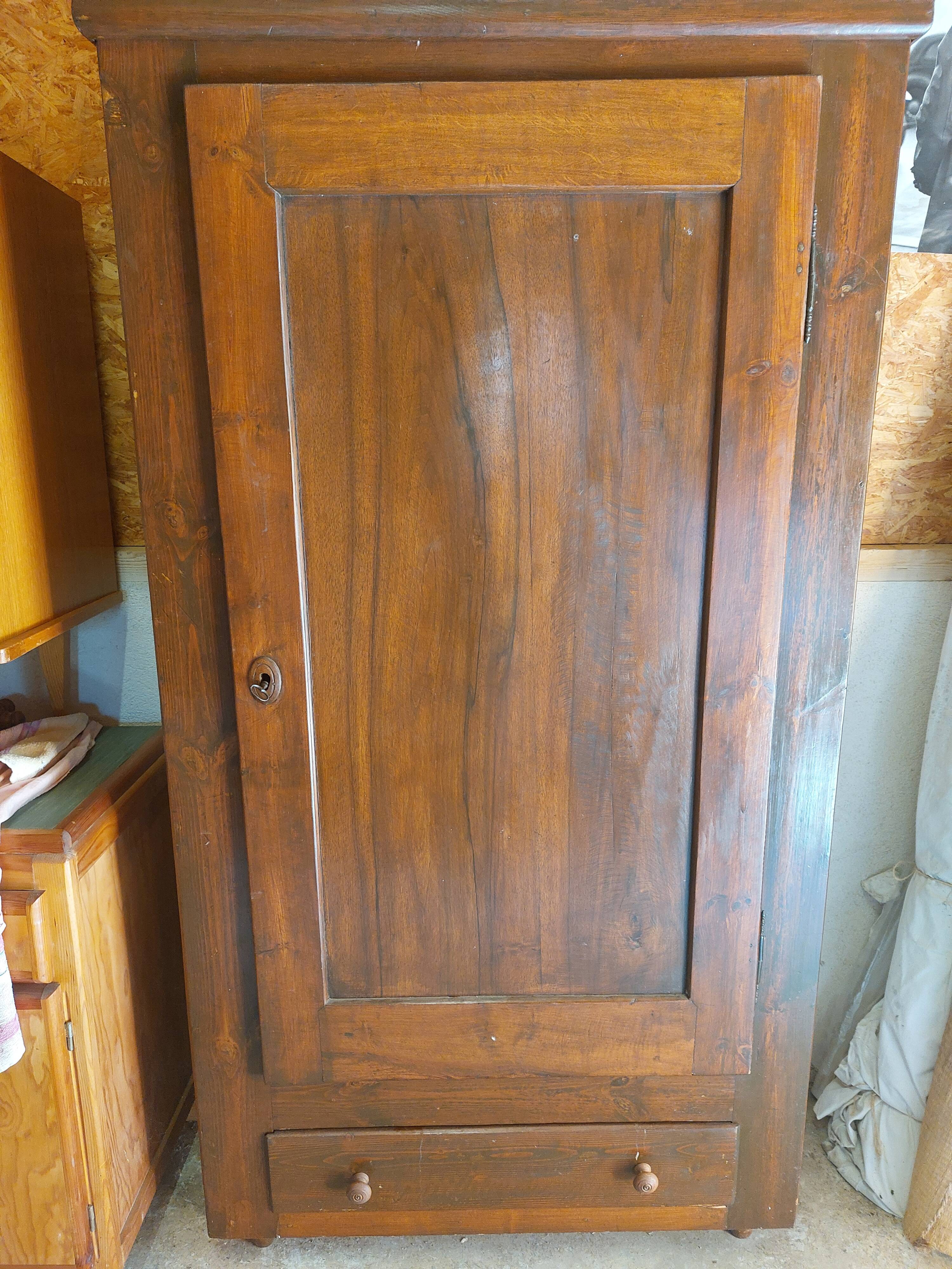 wardrobe, clothes rail