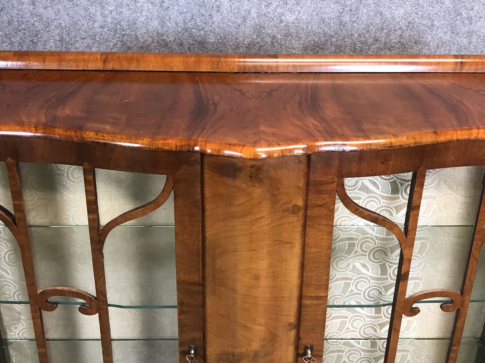 Walnut chippendale showcase - 1930s