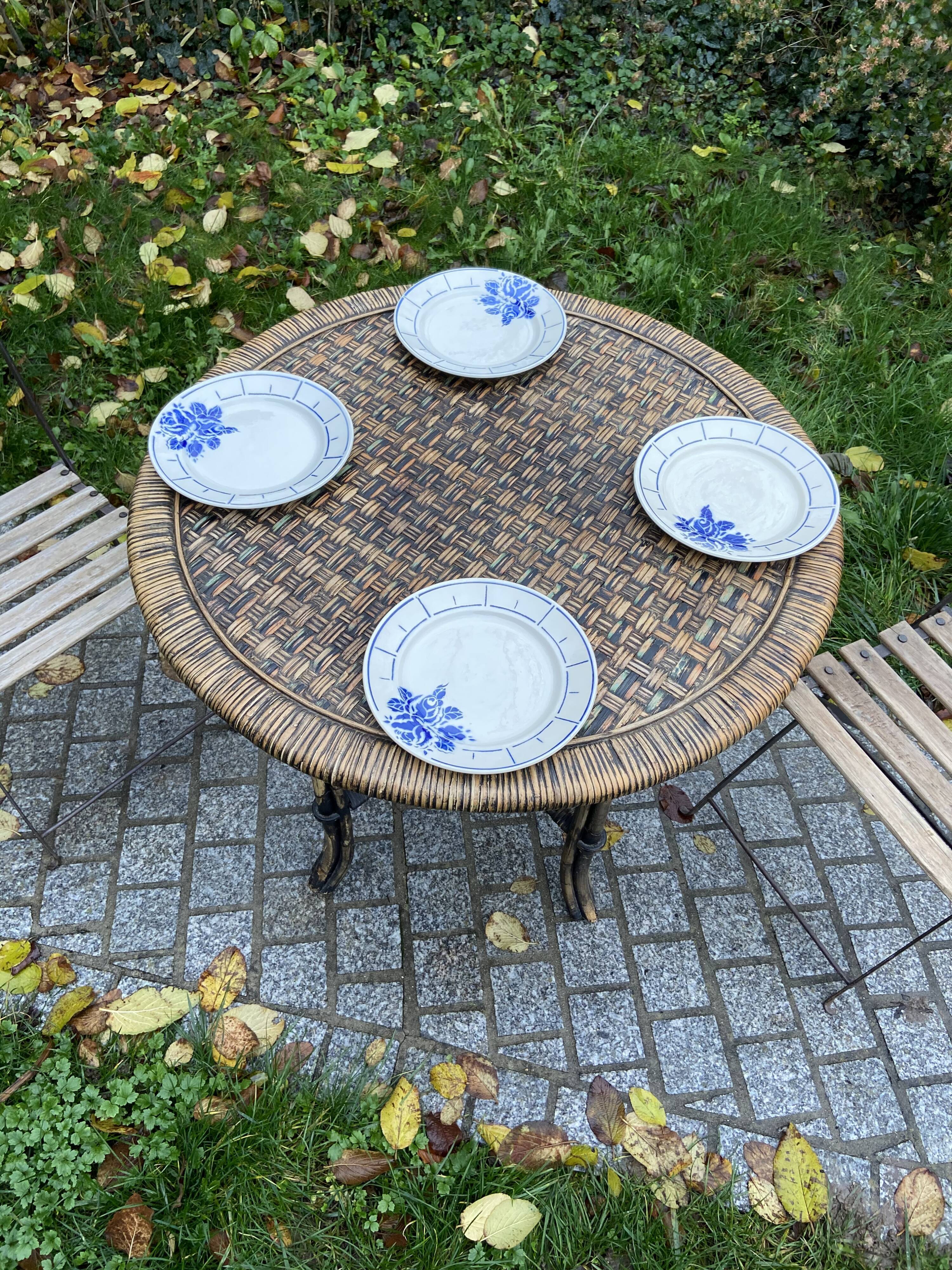 Table in rattan and vintage bamboo
