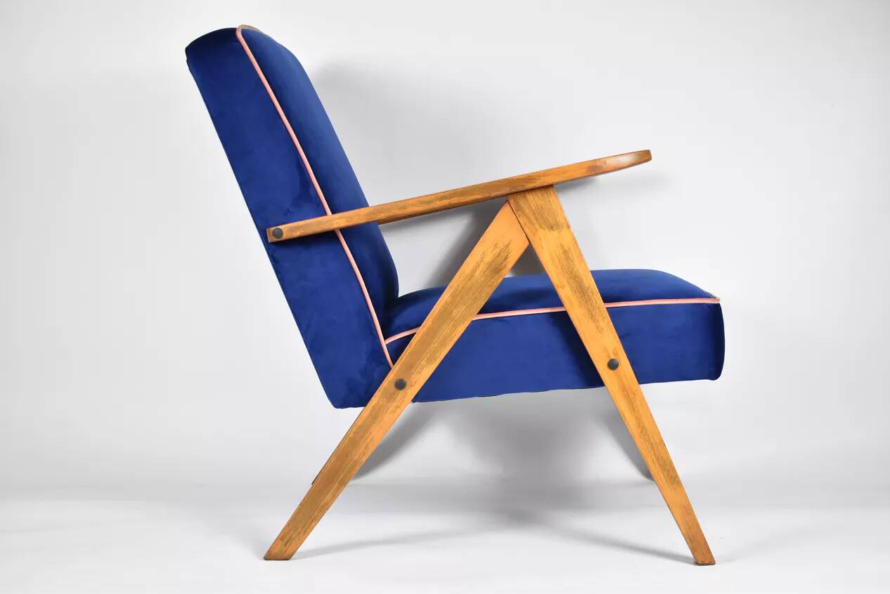 Fauteuil vintage B310 VAR "Compas", Pologne, super restauré, années 1960, velours bleu et rose.