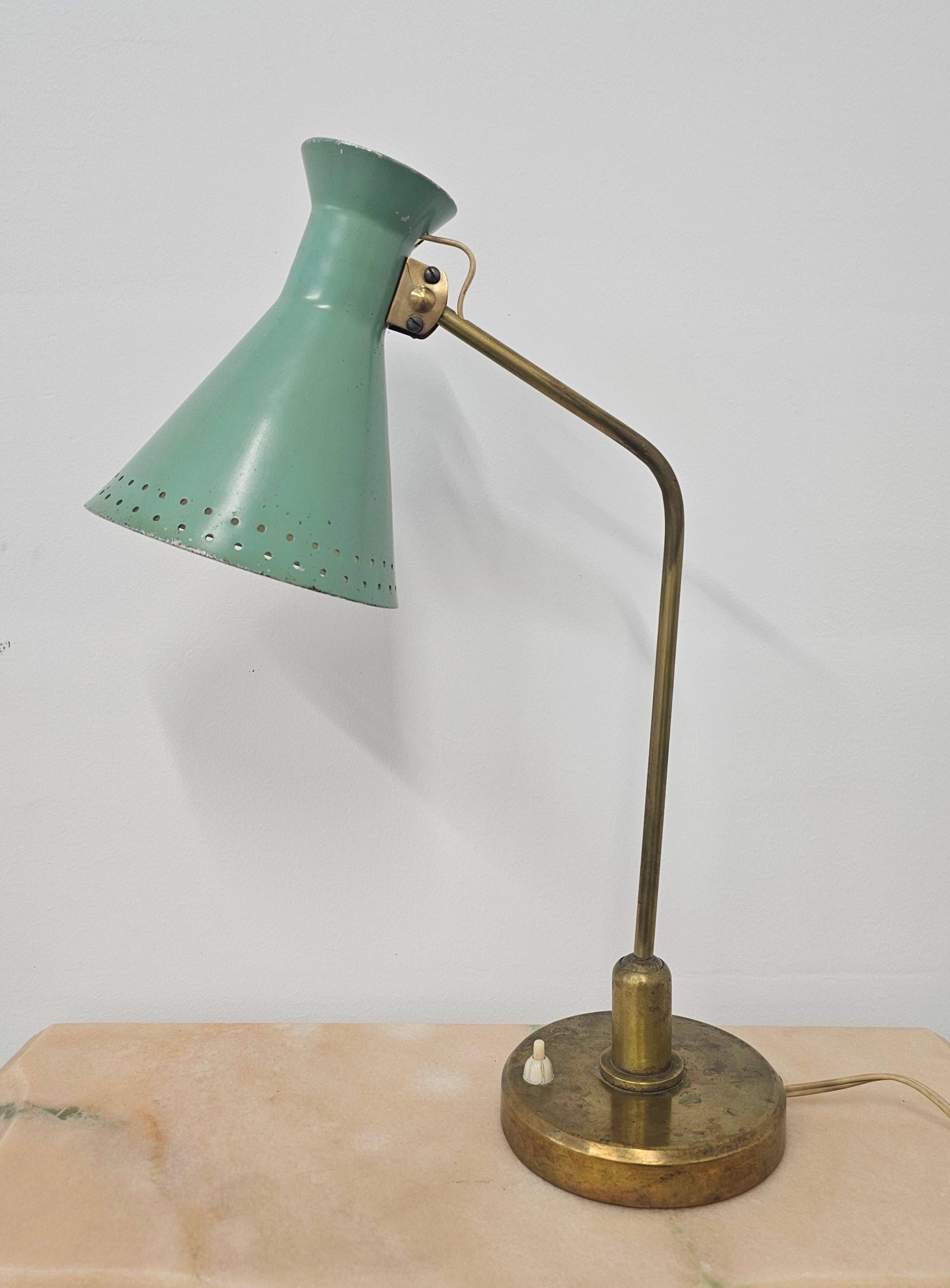 Mid-Century table lamp with a conical metal shade, attributed to Stilnovo.