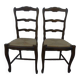 2 chaises de style  en bois massif à dossier haut et assises en pailles