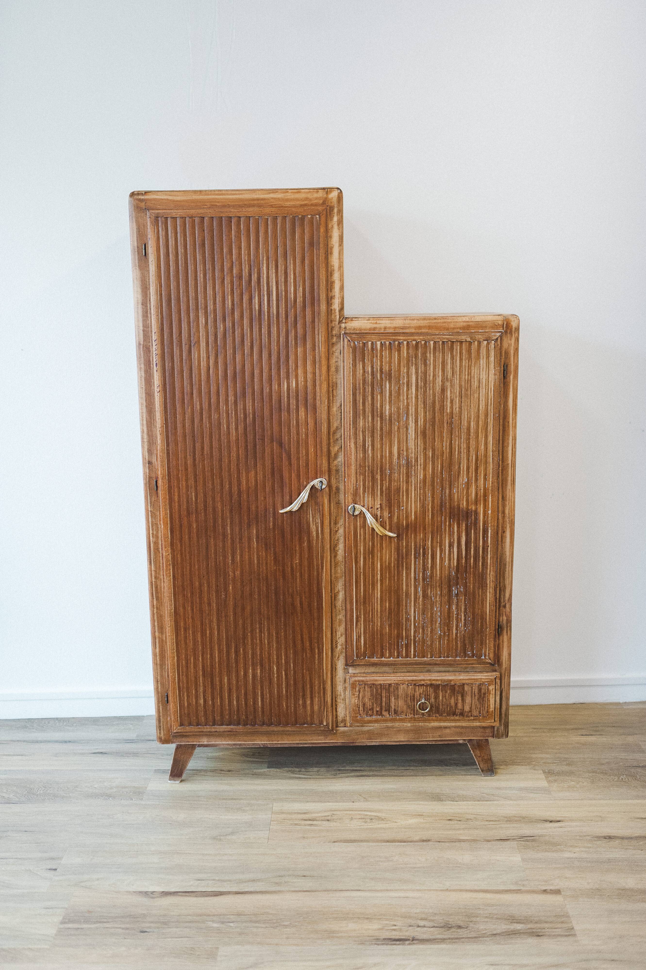 Asymmetrical wardrobe