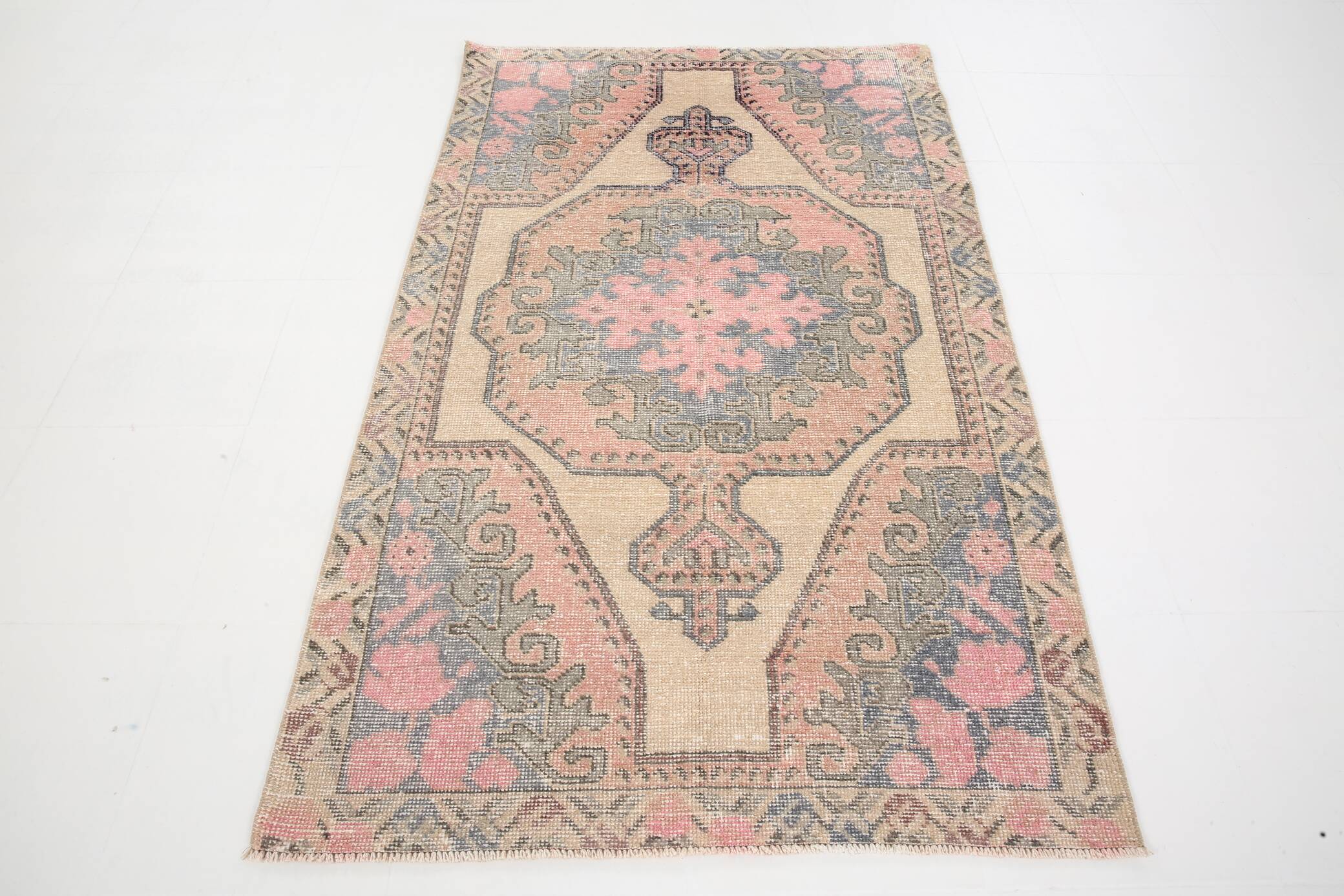 4x7 Soft Color Classic Oriental Vintage Area Rug, 128x211Cm SK 5935