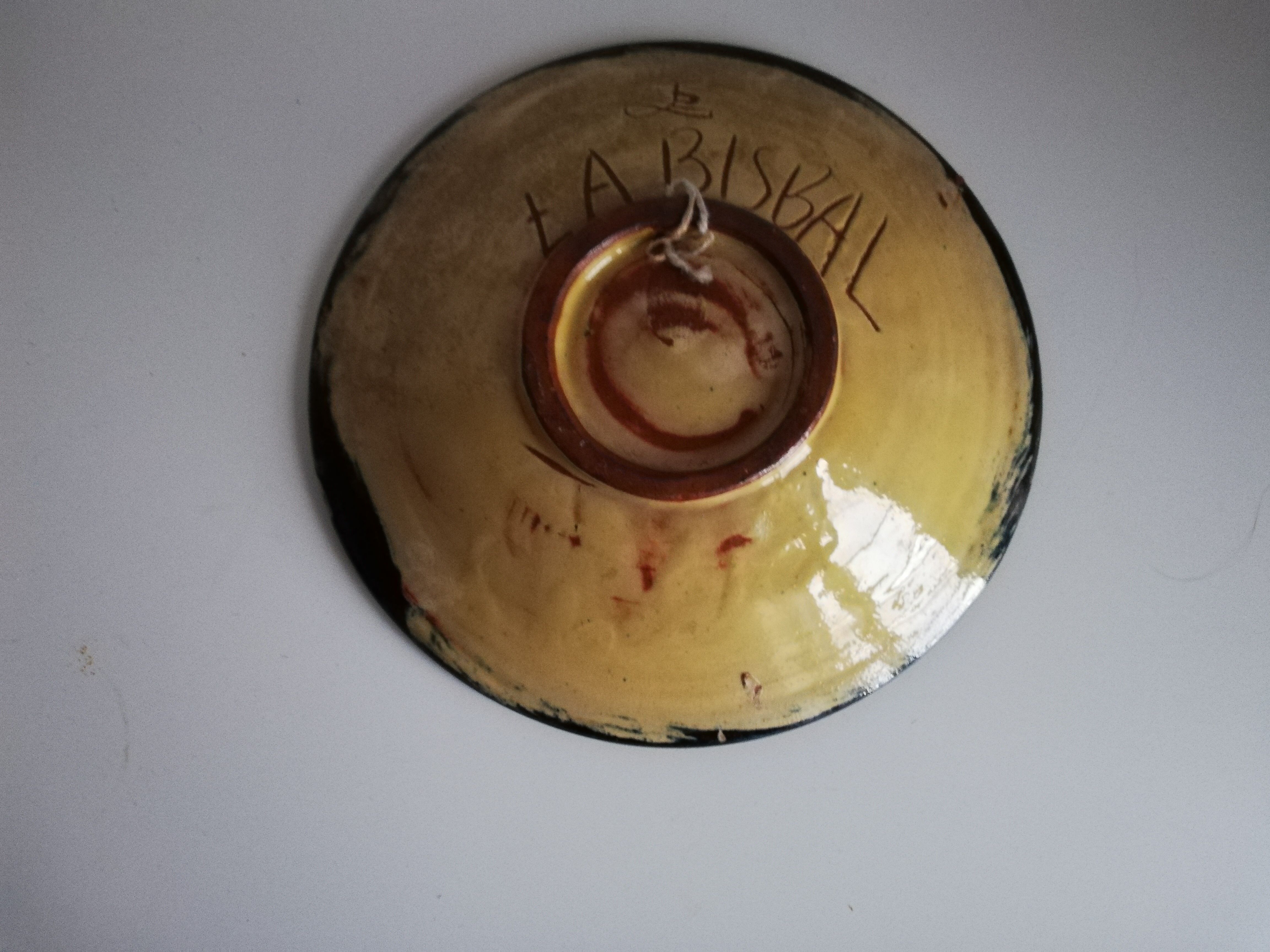 Decorative wall plate signed fish décor