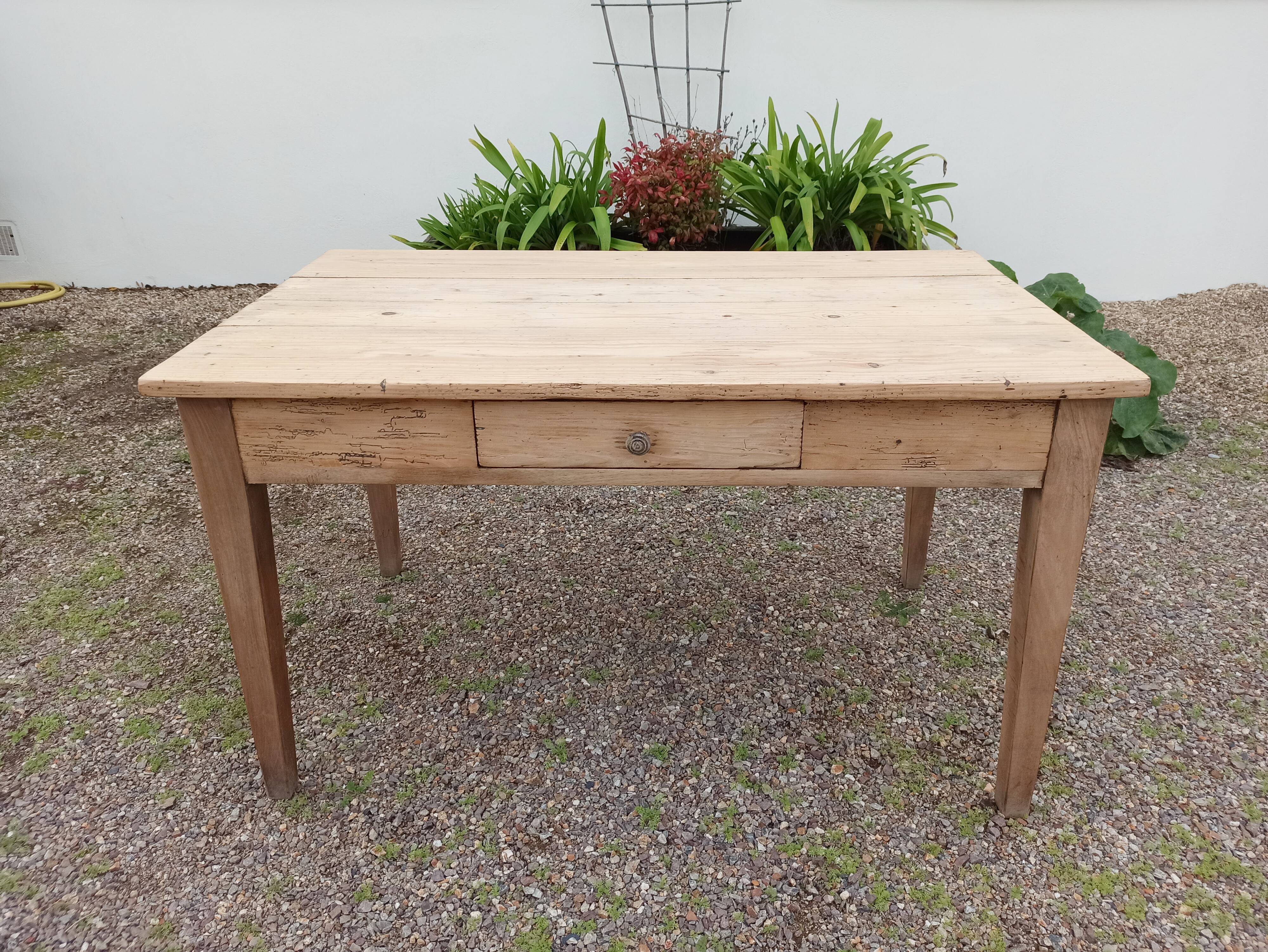 Farmhouse table