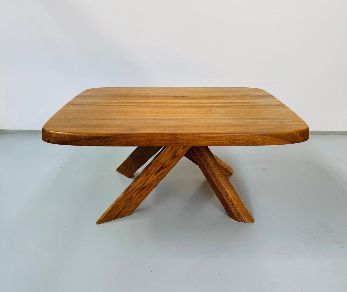 French early edition Aban T35C table in elm attributed to Pierre Chapo, 1970s