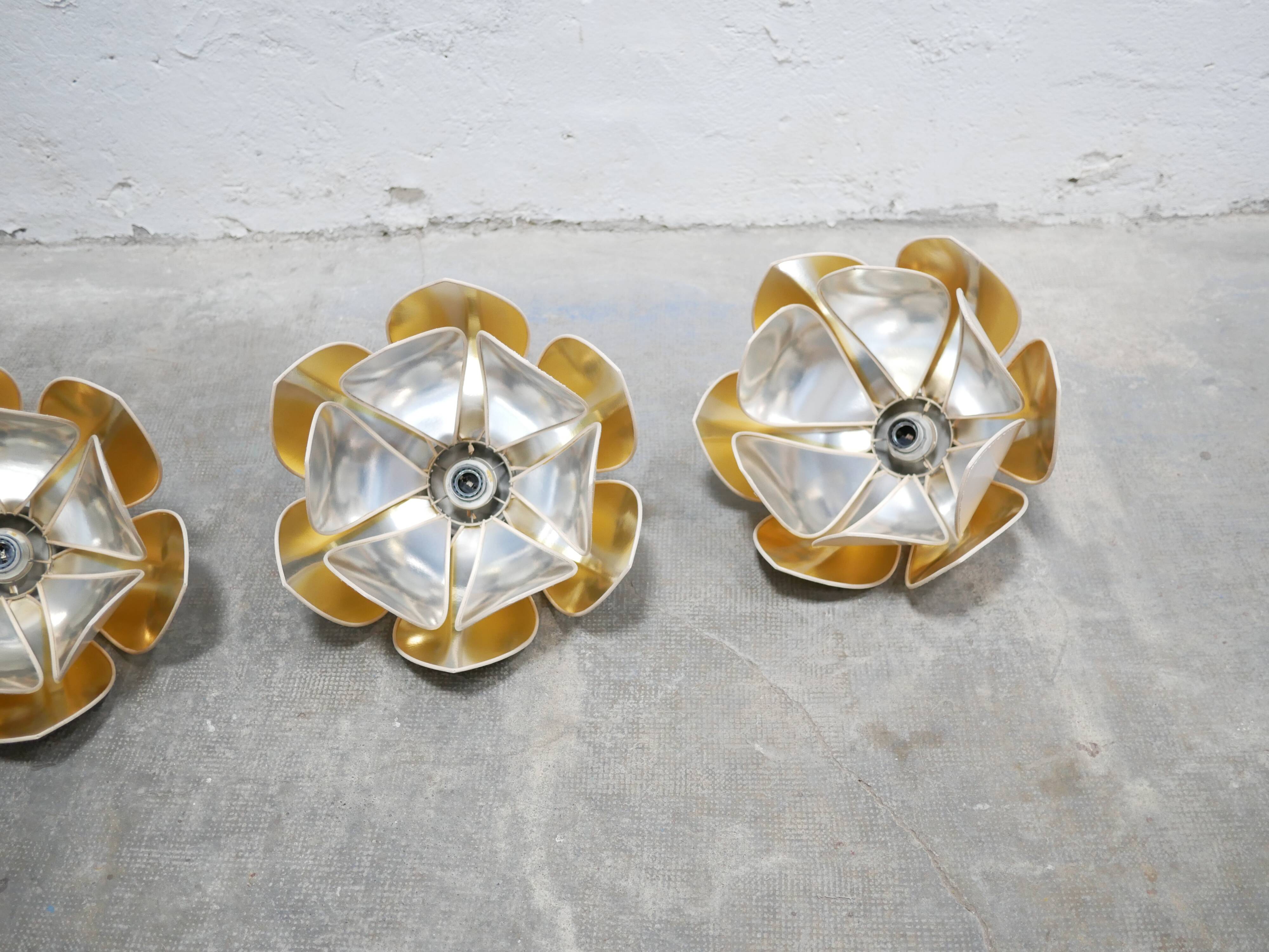 Vintage lotus flower pendant lamp