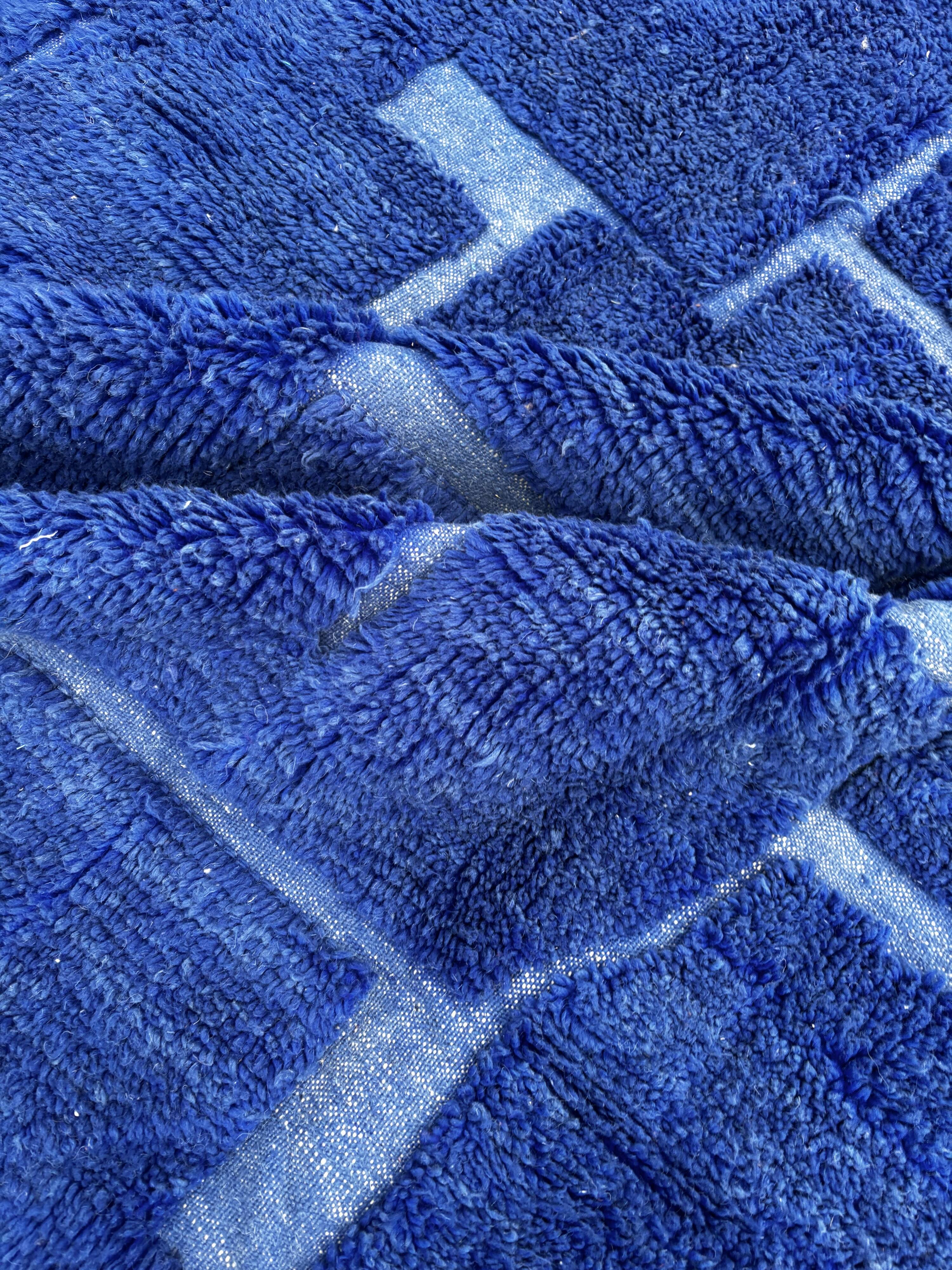 Large new blue Moroccan wool rug, 200x300 cm