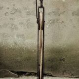 Brutalist floor lamp in wrought iron and glass paste