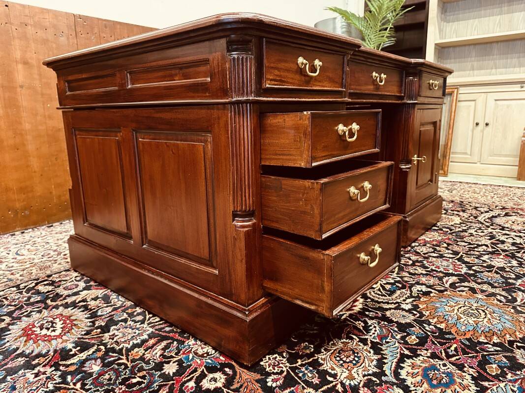Classic English Desk Partnerdesk