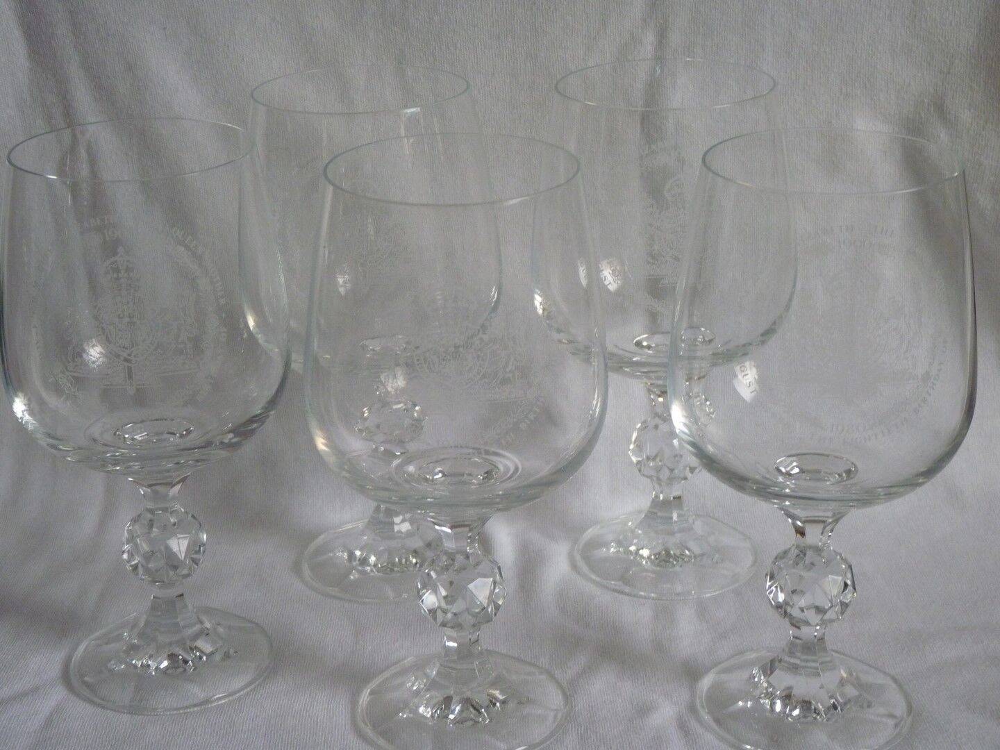 Lot of 5 glasses of commemoration Elisabeth queen 1900-1980 "