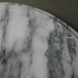 Table mat in white marble veined with grey