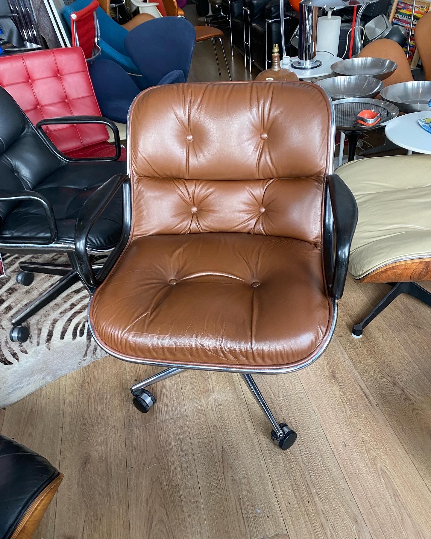 Pollock armchair first edition Knoll circa 1965