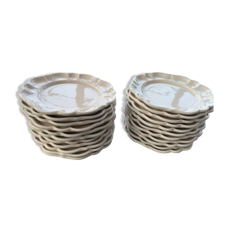 Lot of 12 dessert plates in earthenware