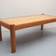 Table basse des années 1970 en chêne clair