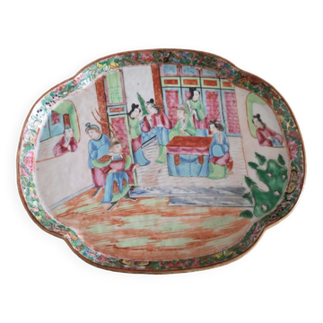 Polylobed oval dish in Cantonese porcelain - 19th century