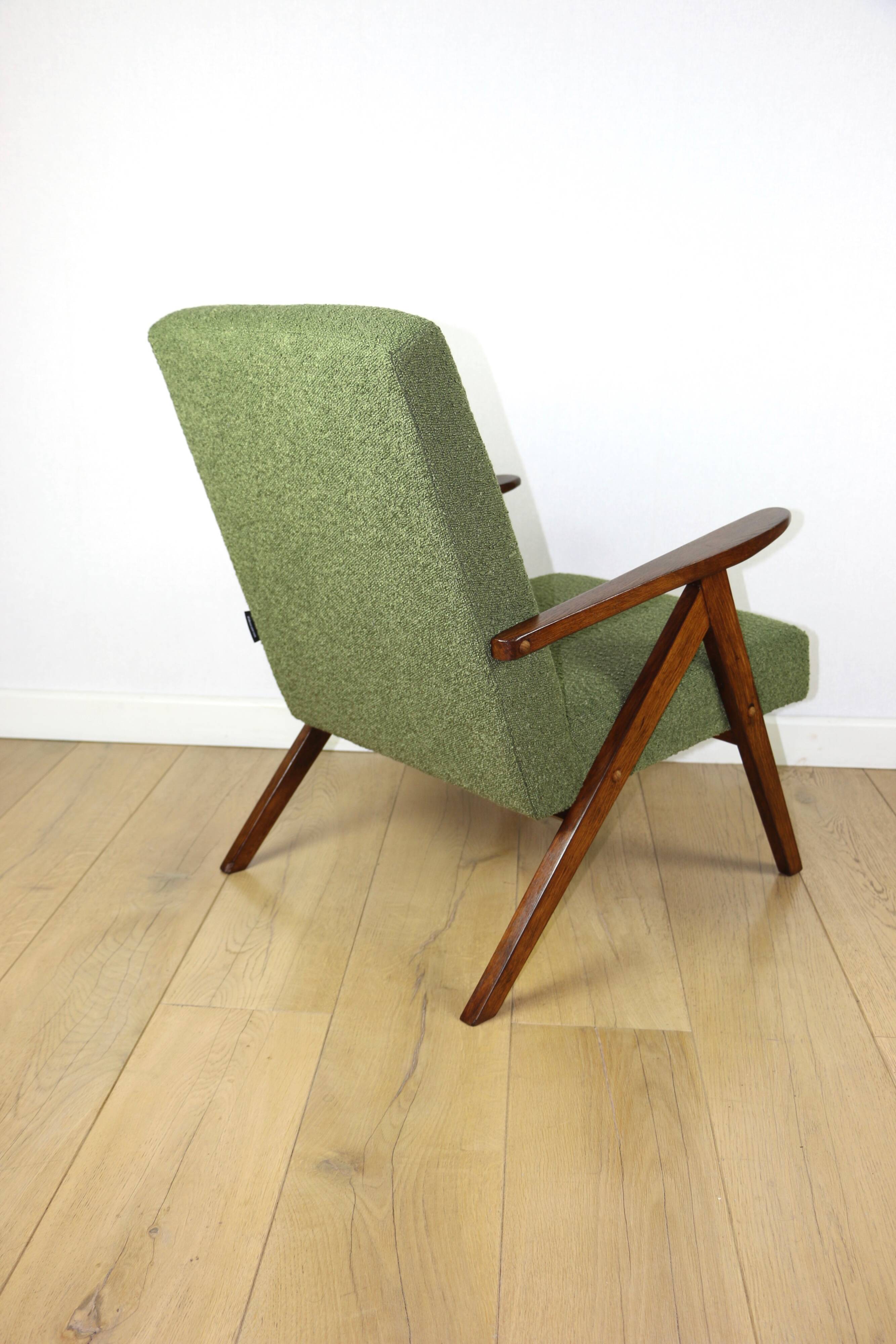 Vintage armchair B-310 VAR green boucle dark structural wood 1970s