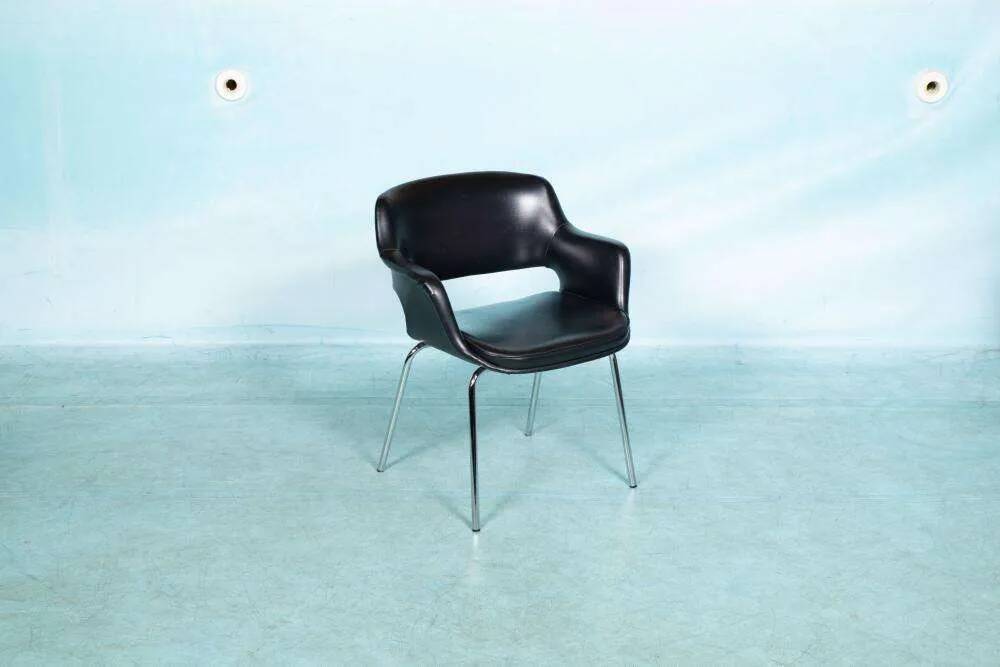 Finnish space design armchair from the 1960s Mini Kilta Mannermaa