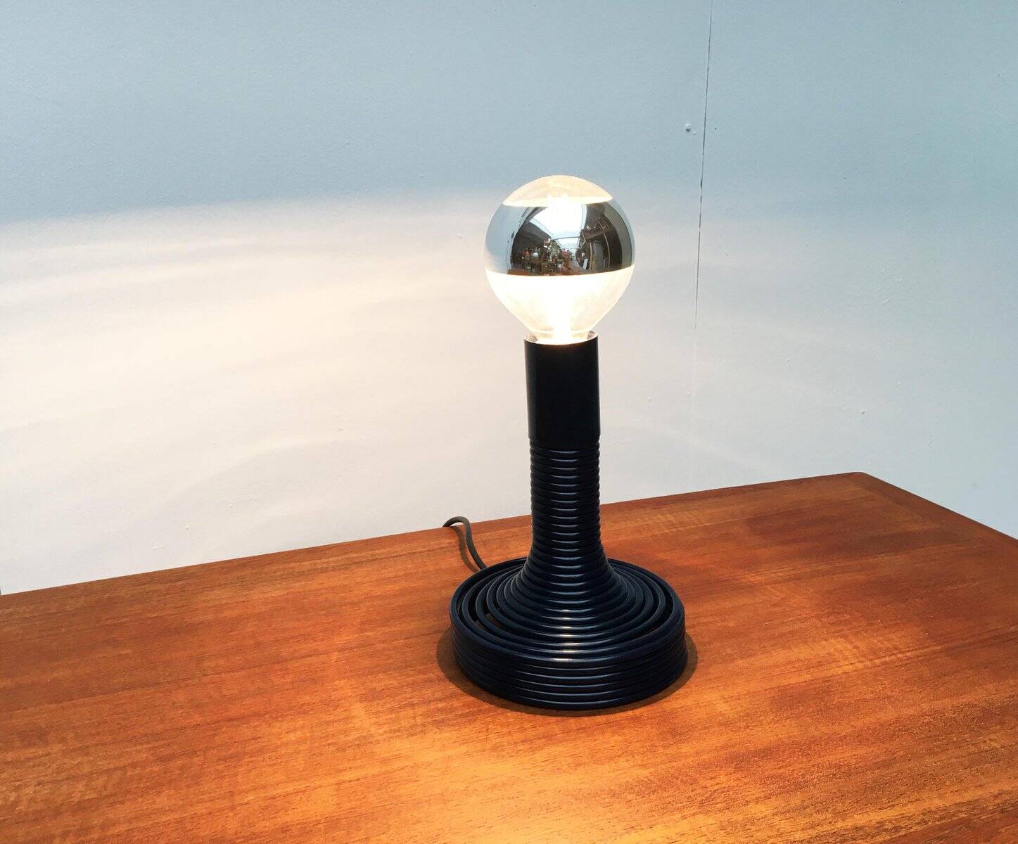Lampe de table Spirale de l’ère spatiale italienne par Angelo Mangiarotti pour Candle