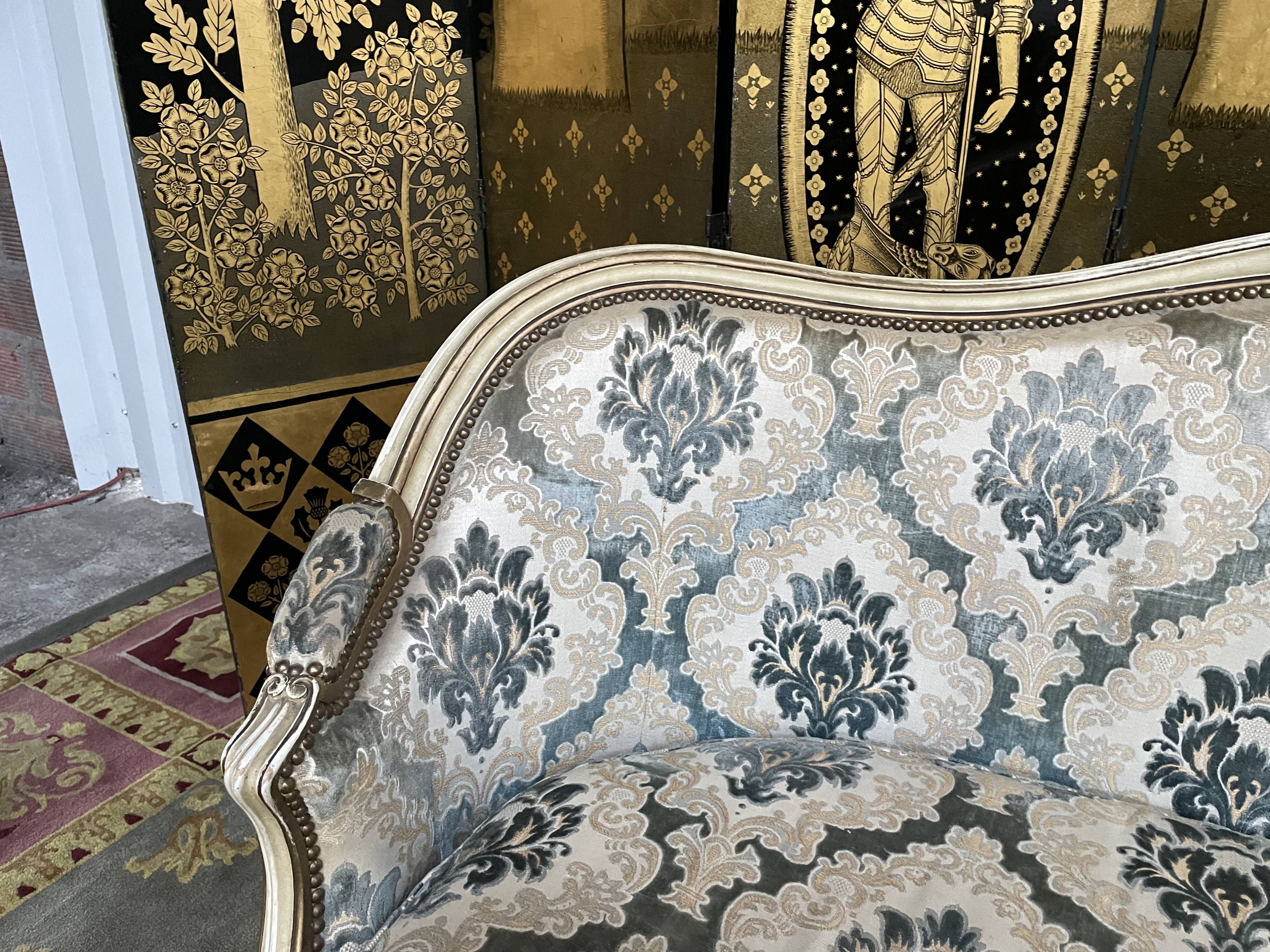 Louis XV style basket sofa