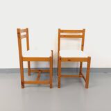 Pair of vintage chairs in pine and white terry fabric from the 70s