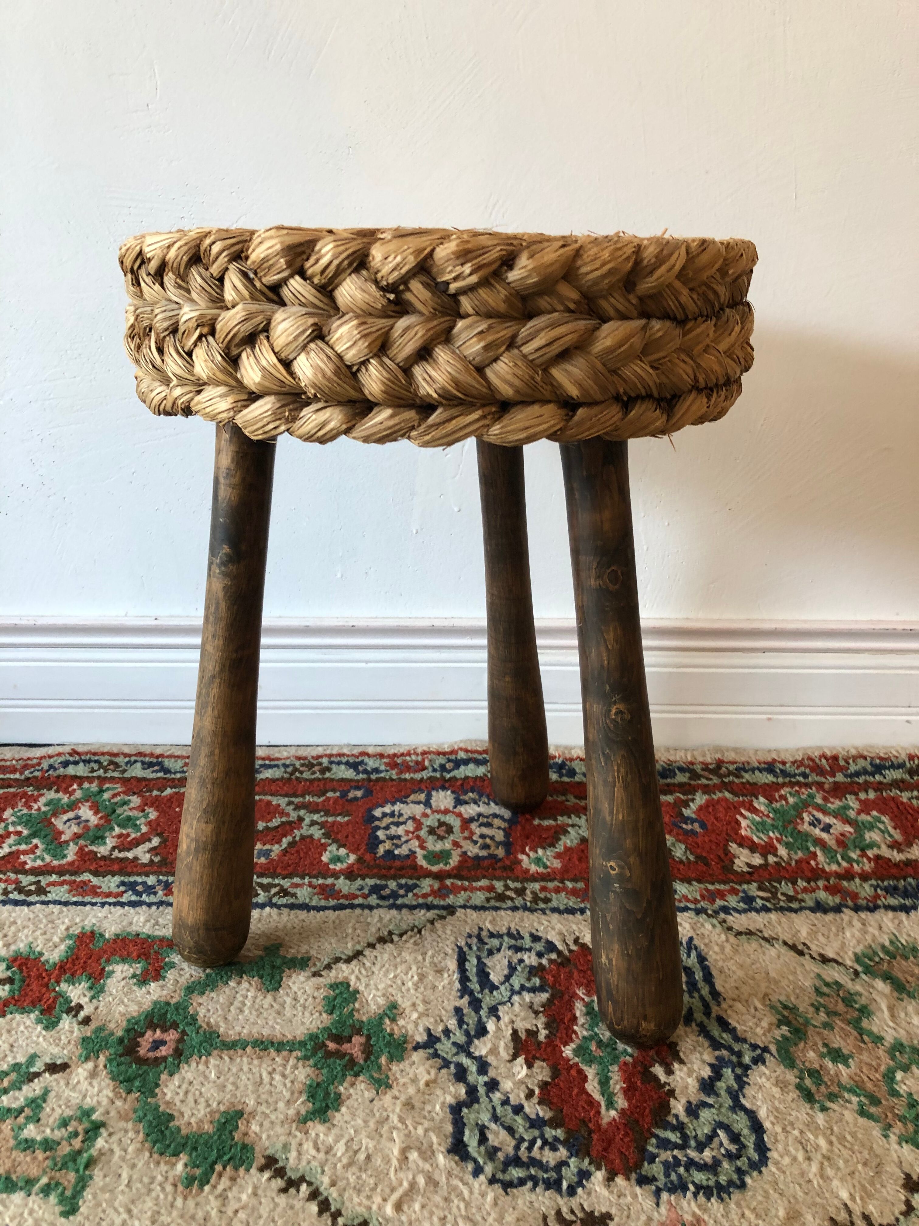 Wooden and mulch tripod stool