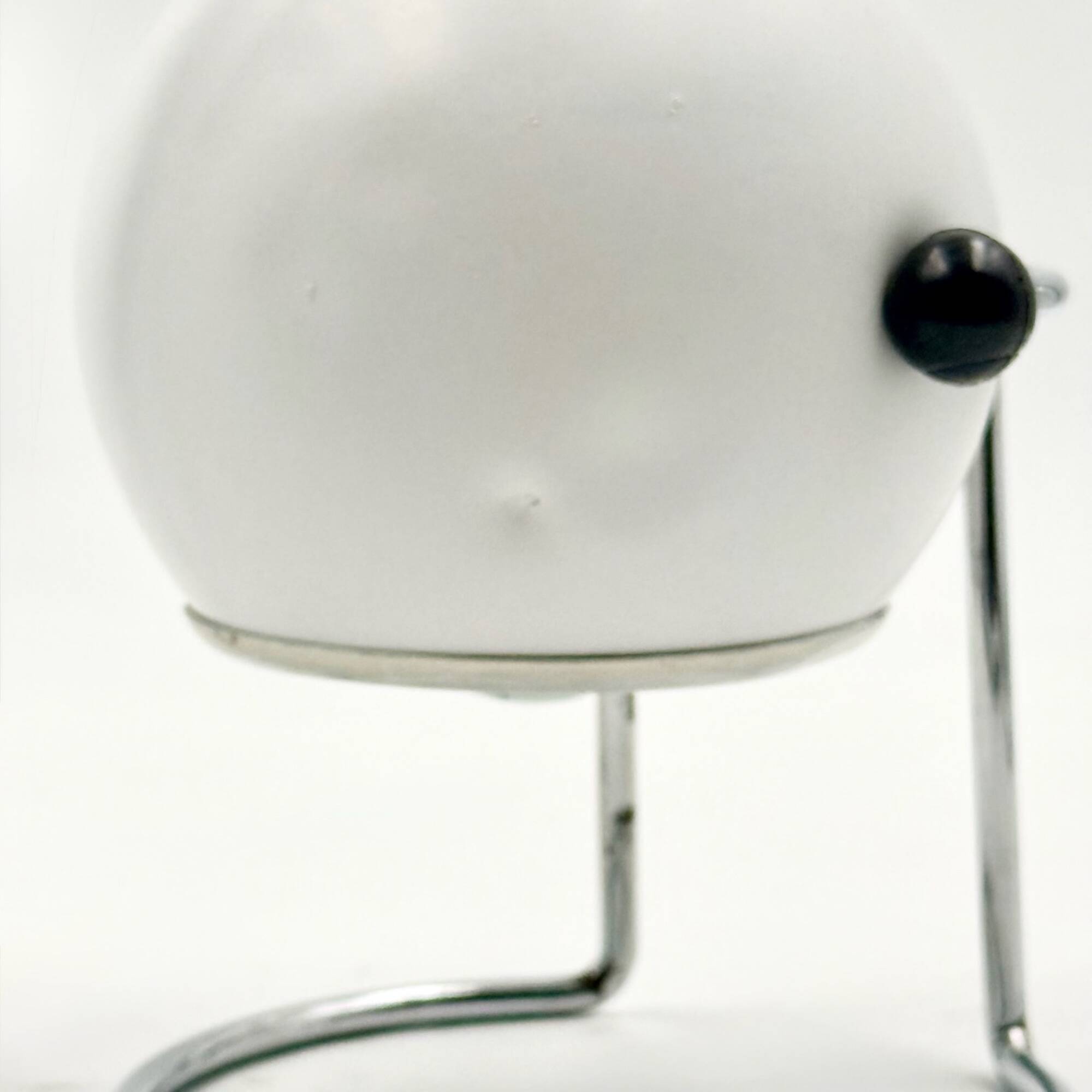 Lampe de table eyeball Targetti chrome design spatial Italie années 70